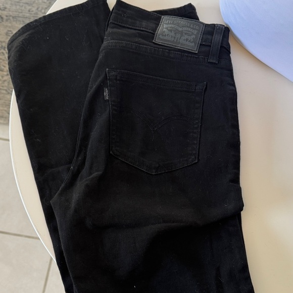 Levi's High Rise Straight Black Jeans - Picture 2 of 4
